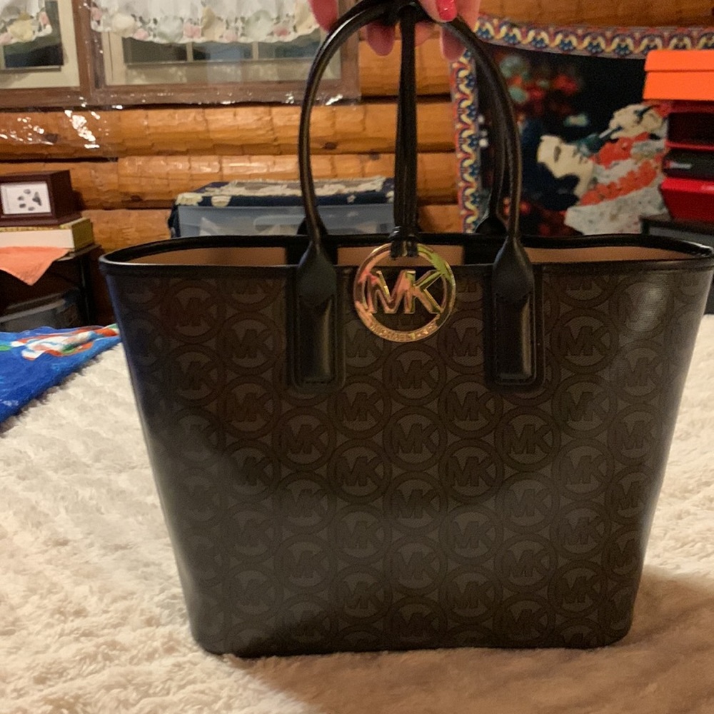 - - Michael Kors mini